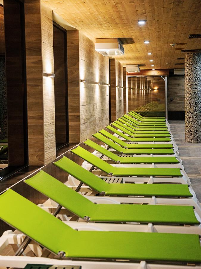 בניה Hot Springs Medical And Spa מראה חיצוני תמונה