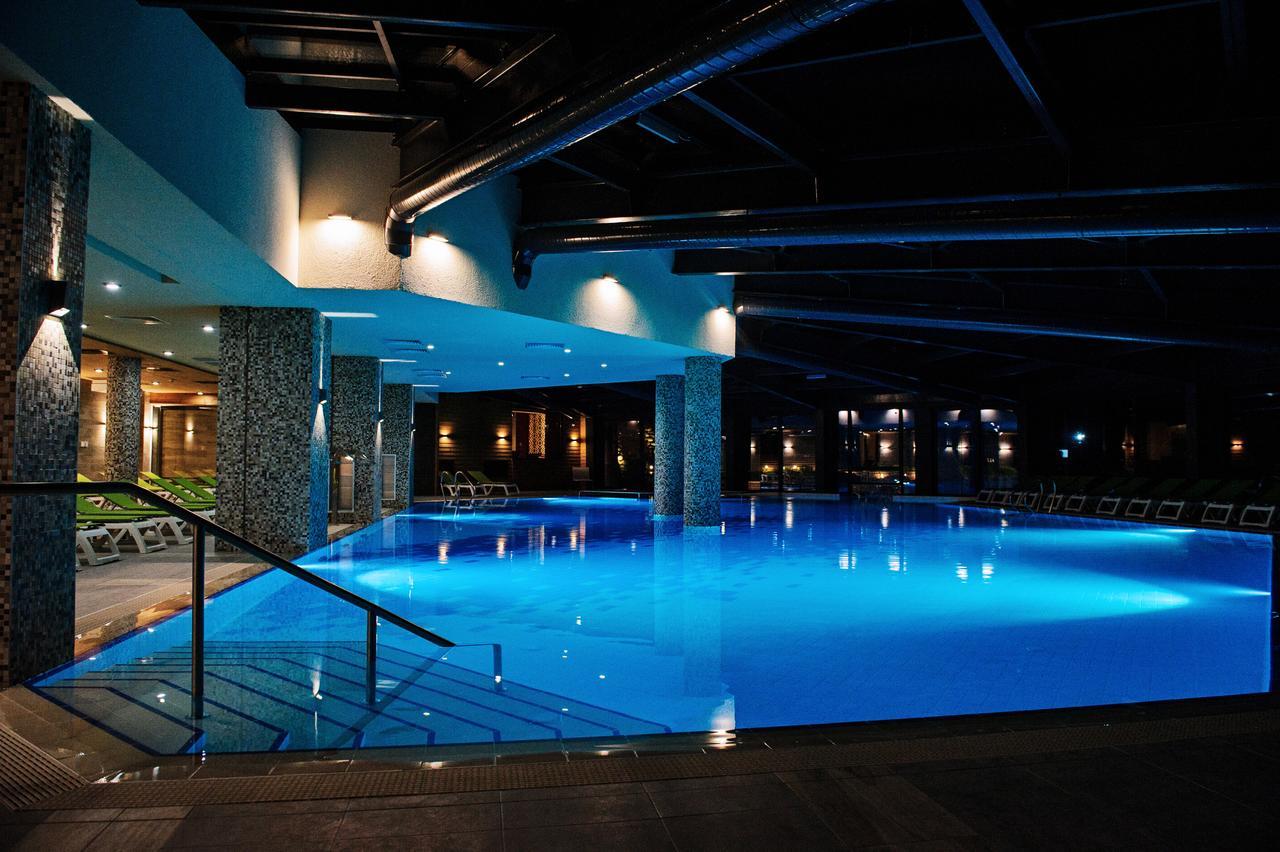 בניה Hot Springs Medical And Spa מראה חיצוני תמונה