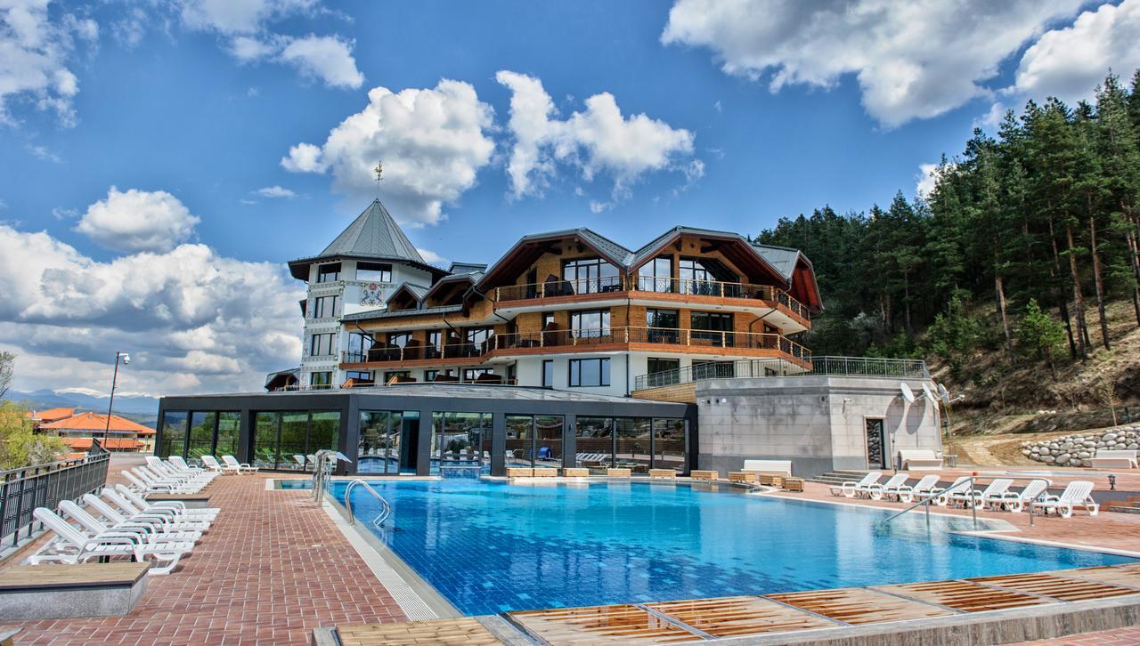 בניה Hot Springs Medical And Spa מראה חיצוני תמונה