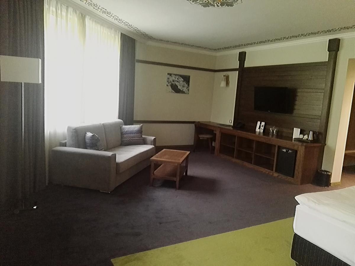 בניה Hot Springs Medical And Spa מראה חיצוני תמונה