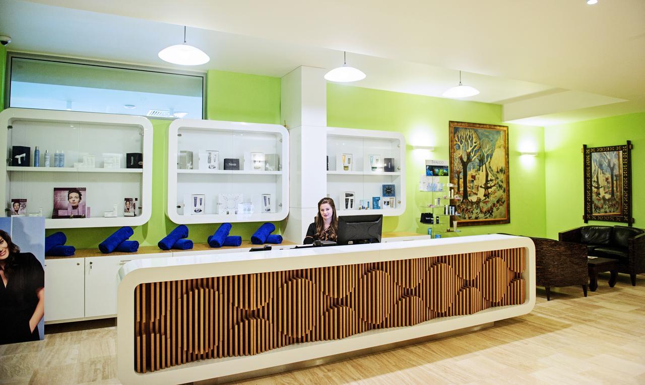 בניה Hot Springs Medical And Spa מראה חיצוני תמונה