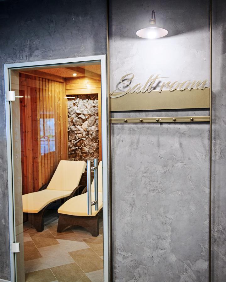 בניה Hot Springs Medical And Spa מראה חיצוני תמונה